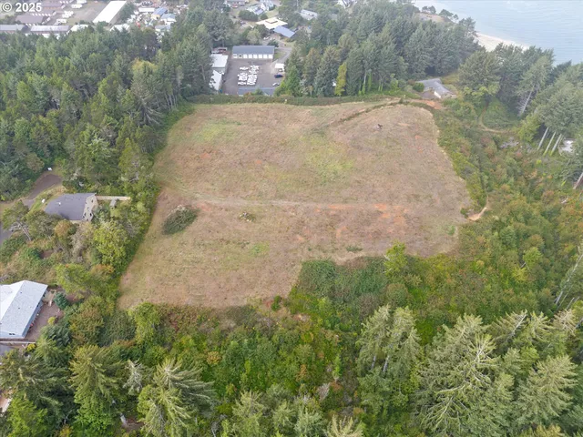 $898,700 | 1200 Blk Norwood Drive, Waldport, OR 97394