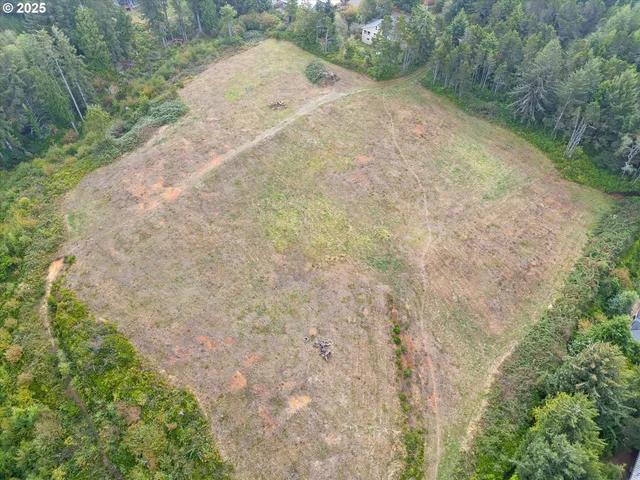 $898,700 | 1200 Blk Norwood Drive, Waldport, OR 97394