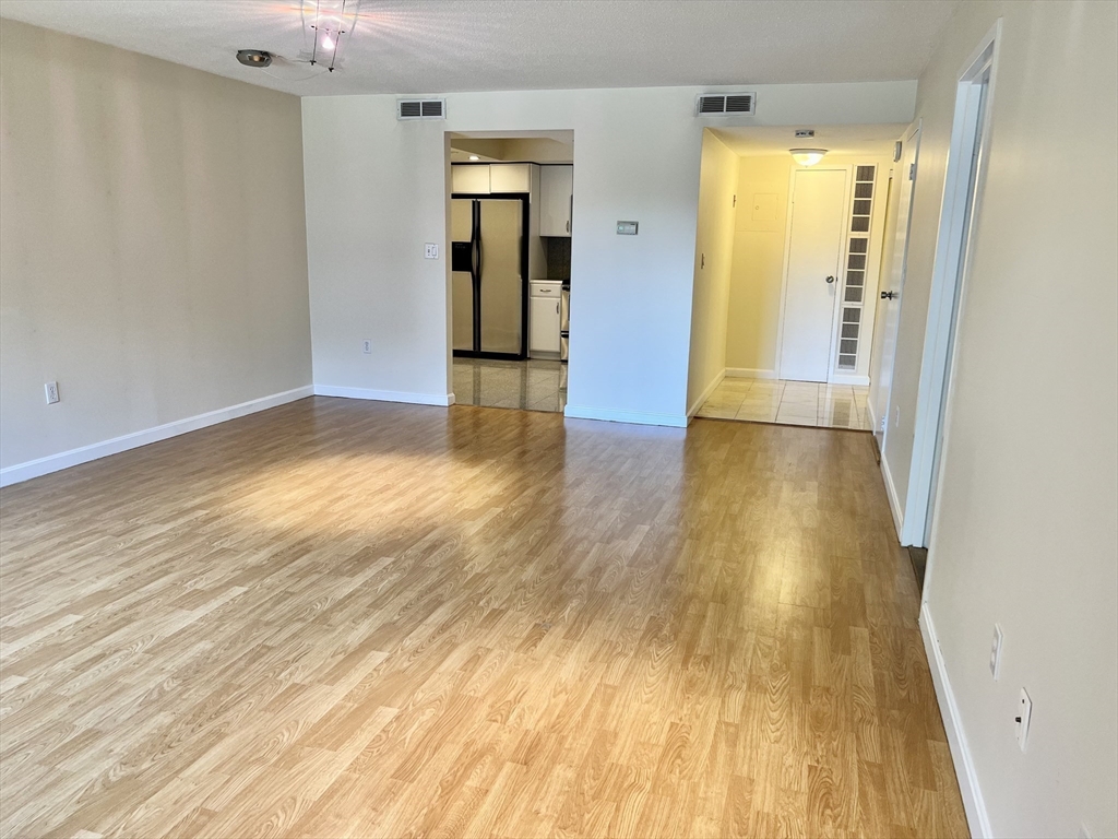 404 Paradise Road, Unit 1N Swampscott, MA 01907 - Photo 23 of 32