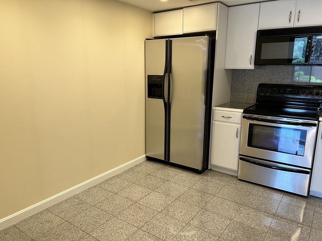 404 Paradise Road, Unit 1N Swampscott, MA 01907 - Photo 25 of 32