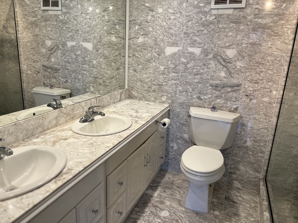 404 Paradise Road, Unit 1N Swampscott, MA 01907 - Photo 30 of 32