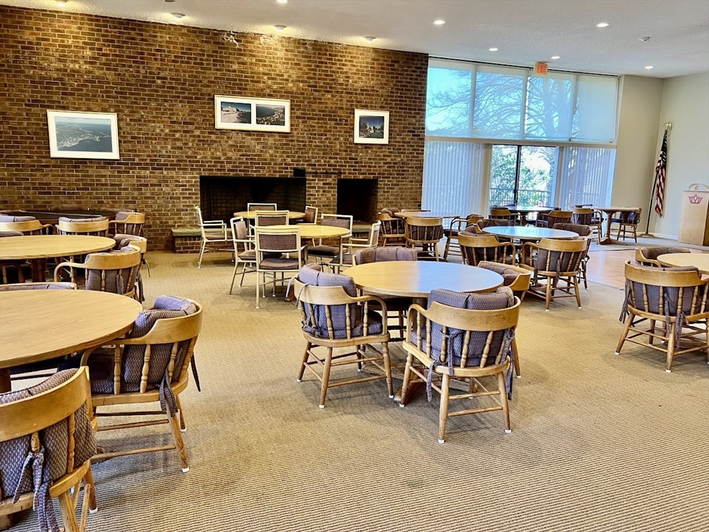 404 Paradise Road, Unit 1N Swampscott, MA 01907 - Photo 6 of 32