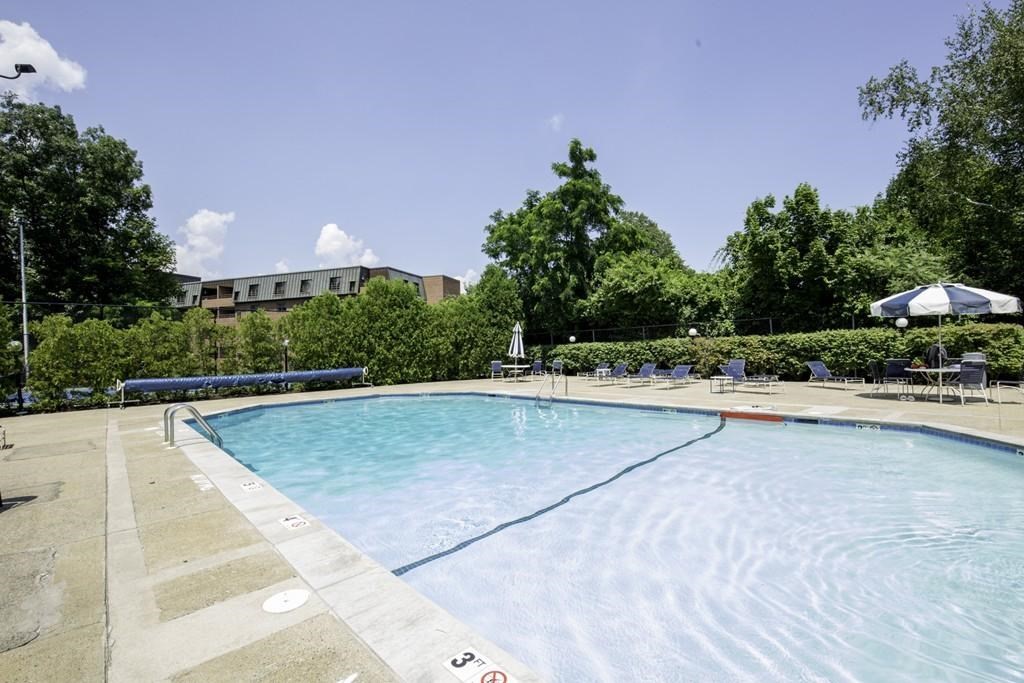 404 Paradise Road, Unit 1N Swampscott, MA 01907 - Photo 10 of 32