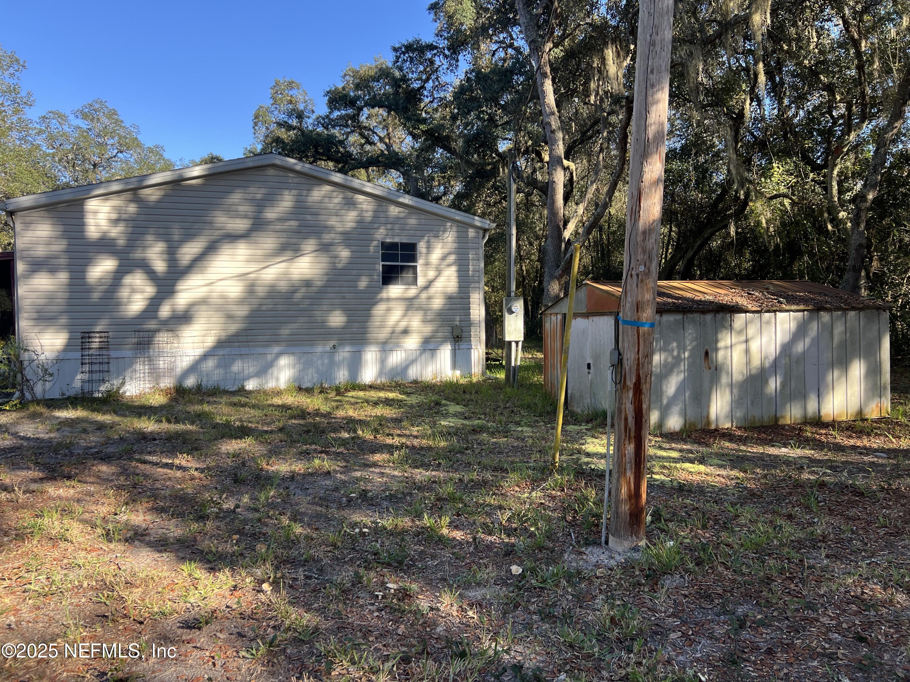 159 Keystone Road Palatka, FL 32177 - Photo 15 of 36 a backyard of a house