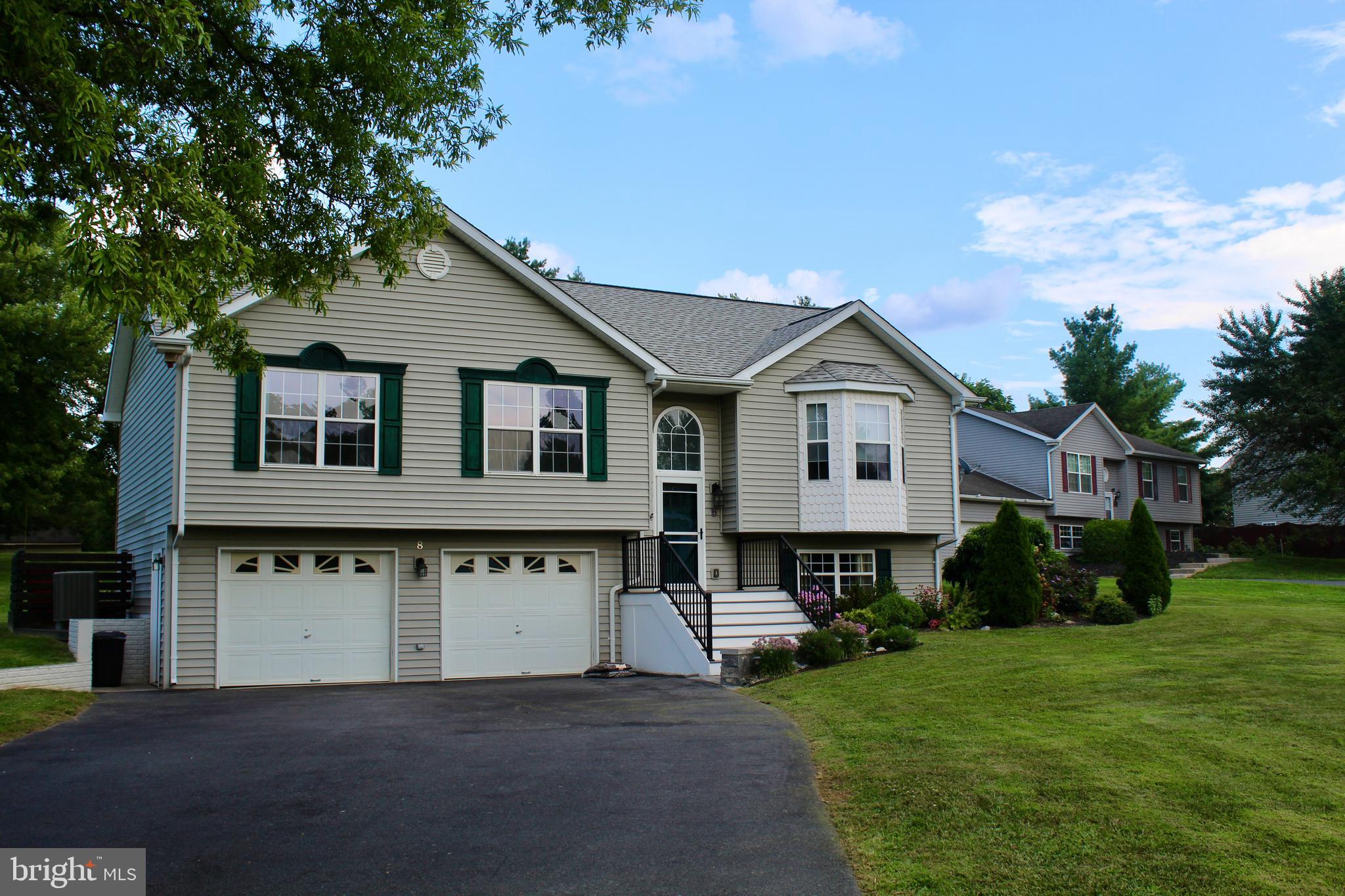 8 Cotton Tail Drive Ranson, WV 25438 - Photo 3 of 30 Gallery Image 3