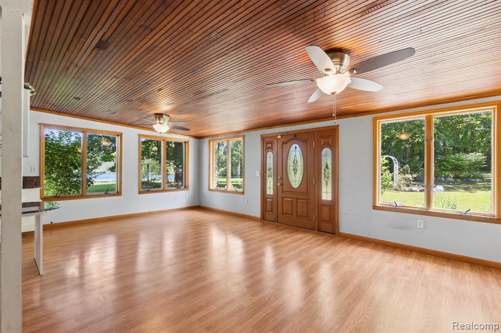 3990 South Sashabaw Road Clarkston, MI 48348 - Photo 5 of 34 Gallery Image 5