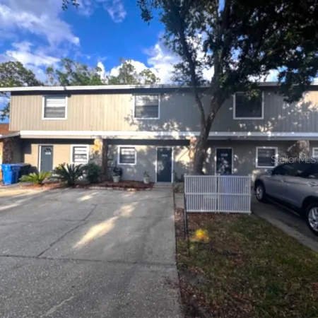 $1,675 | 10128 Lake Oak Circle, Tampa, FL 33624
