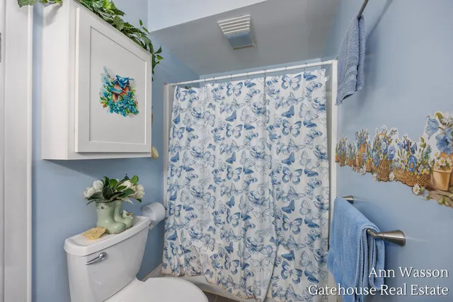 $270,000 | 400 West Grove Street, Greenville, MI 48838