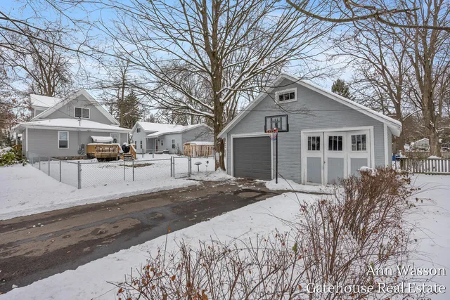 $270,000 | 400 West Grove Street, Greenville, MI 48838