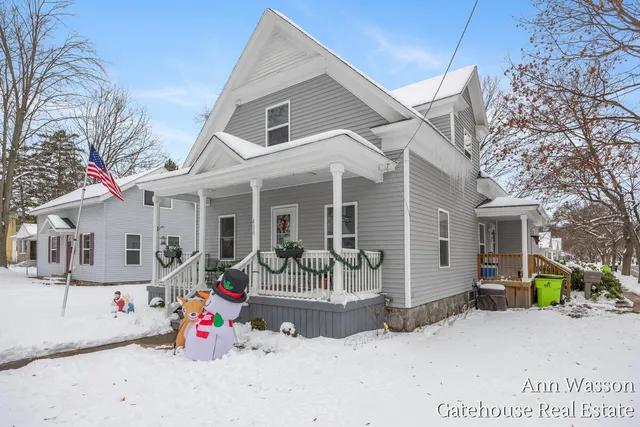 $270,000 | 400 West Grove Street, Greenville, MI 48838