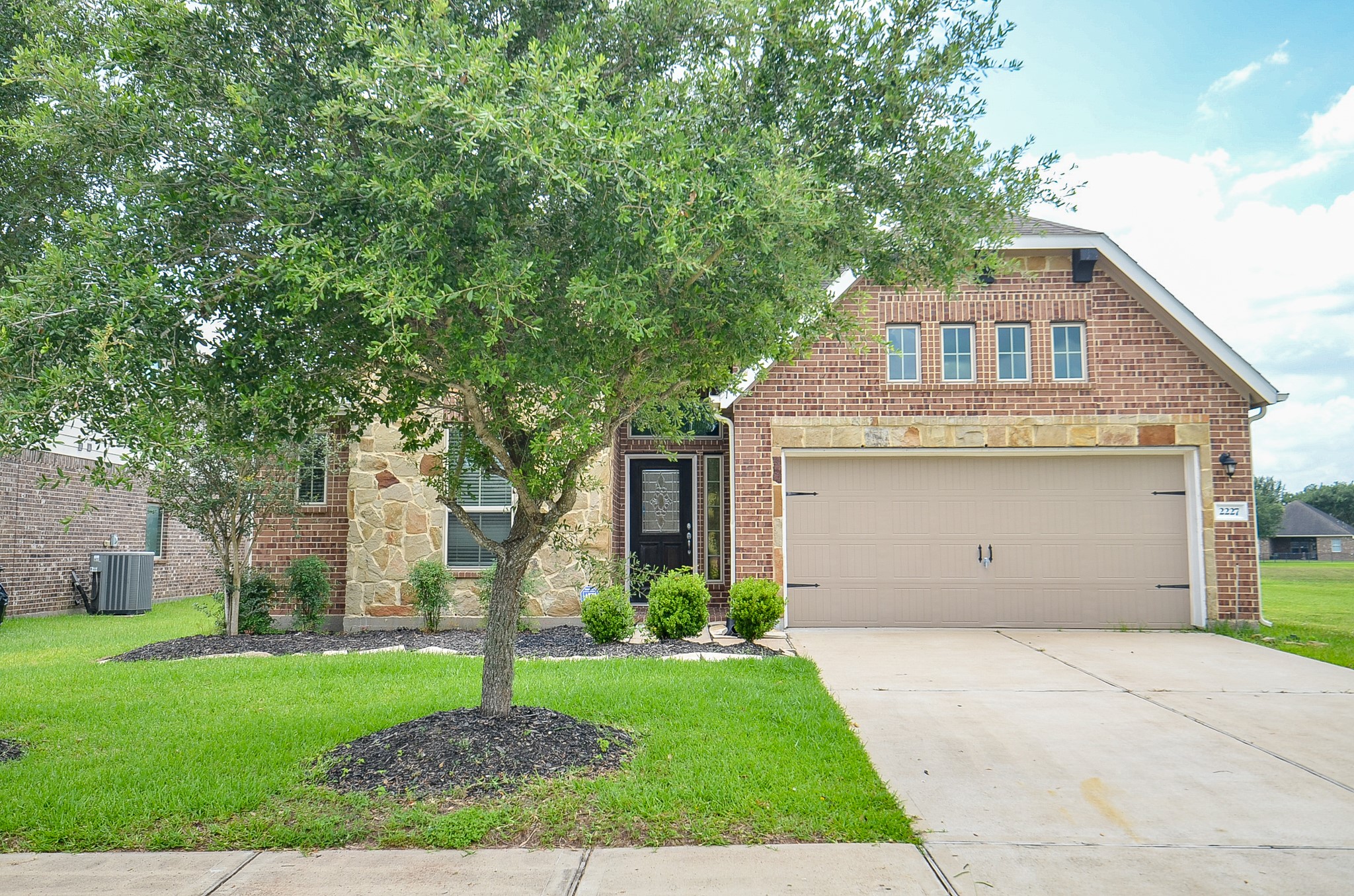 2227 Leonetti Lane Rosenberg, TX 77471 - Photo 4 of 47 Front of House