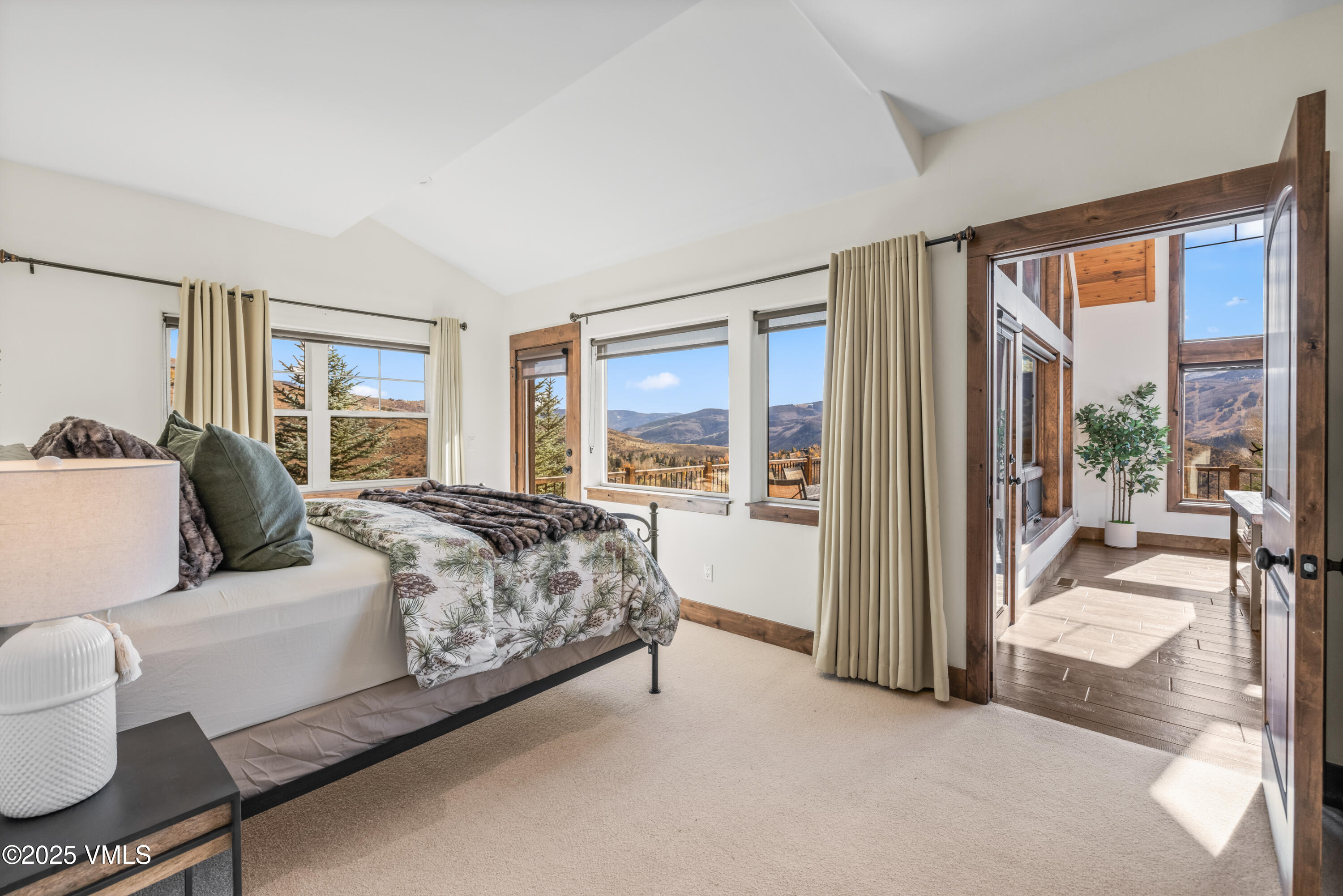 4040 Wildridge Road West Avon, CO 81620 - Photo 15 of 33 Main Floor Guest Bedroom