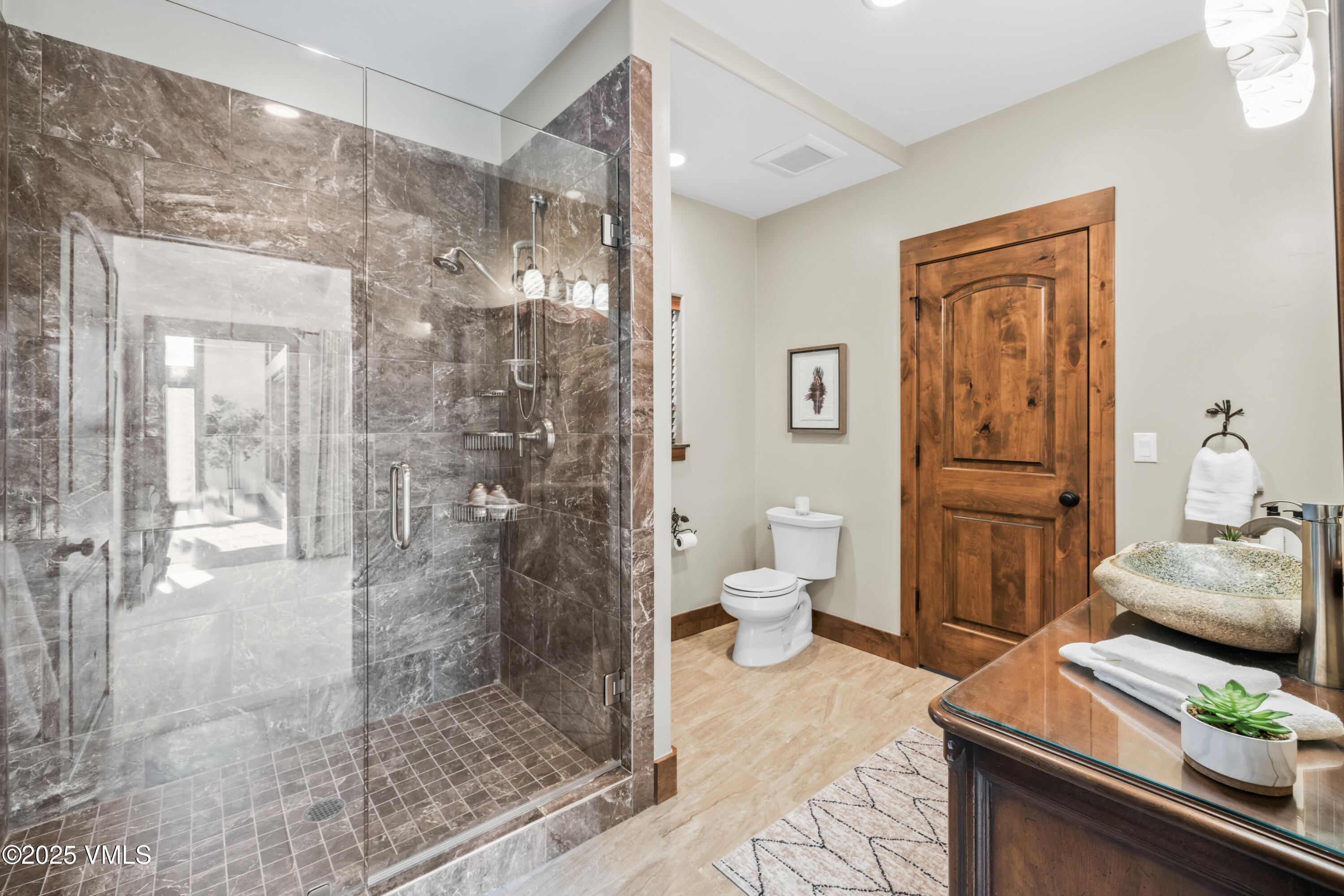 4040 Wildridge Road West Avon, CO 81620 - Photo 16 of 33 Main Floor Guest Bathroom