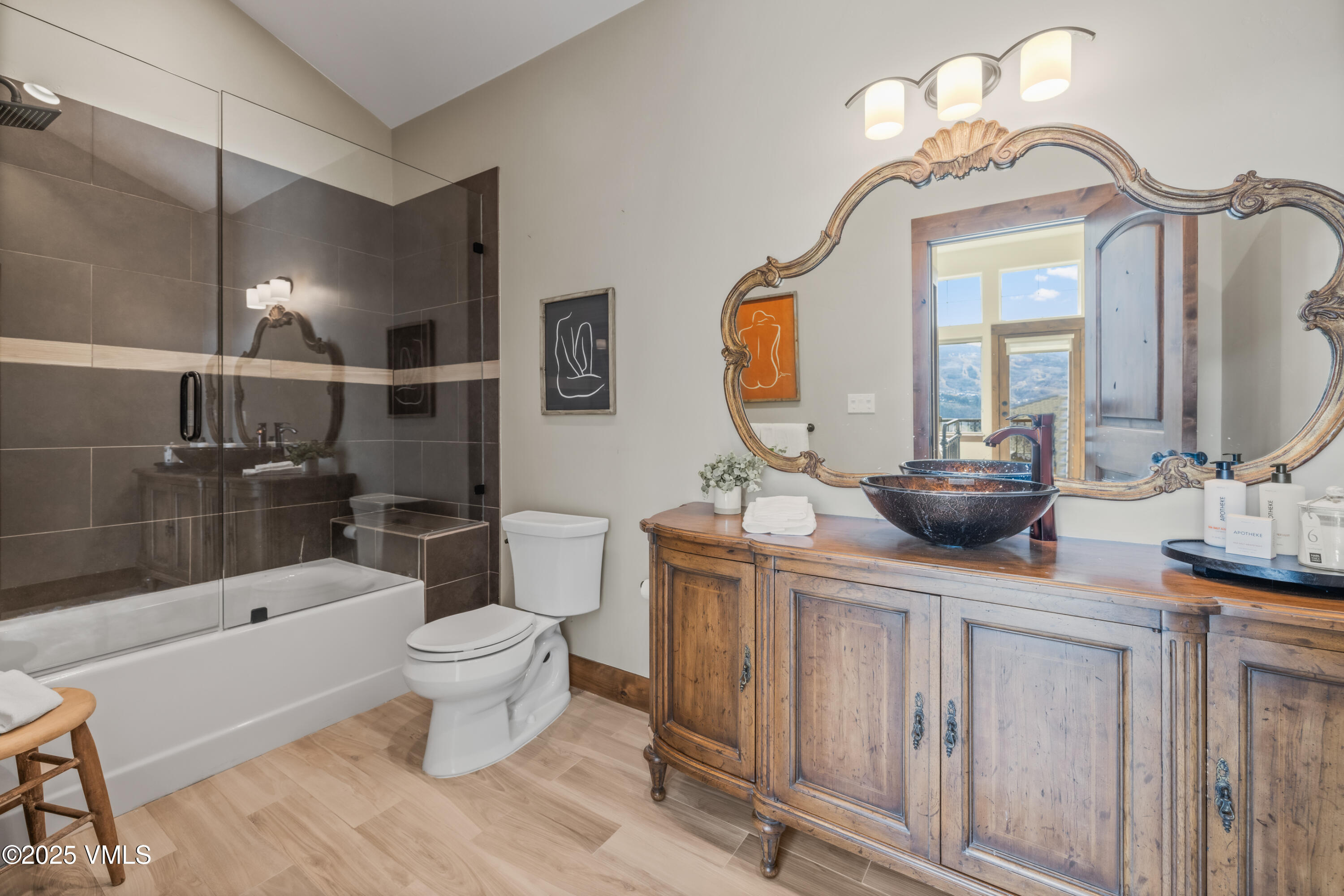4040 Wildridge Road West Avon, CO 81620 - Photo 31 of 33 Upstairs Guest Bathroom 2