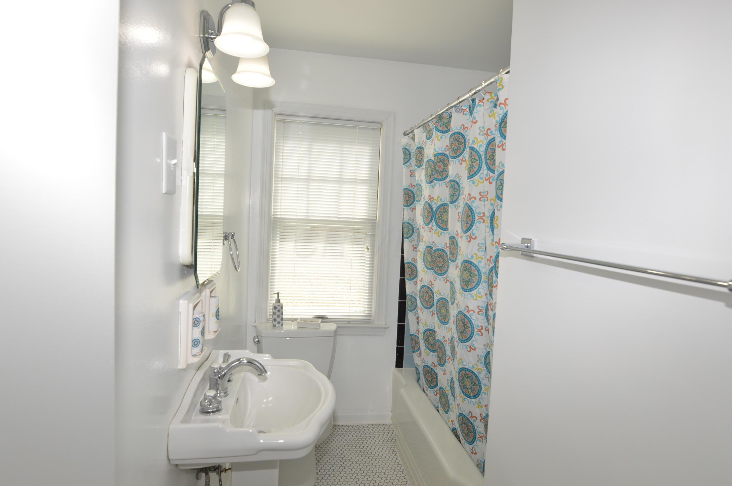 549 Acton Road Columbus, OH 43214 - Photo 15 of 31 Gallery Image 15