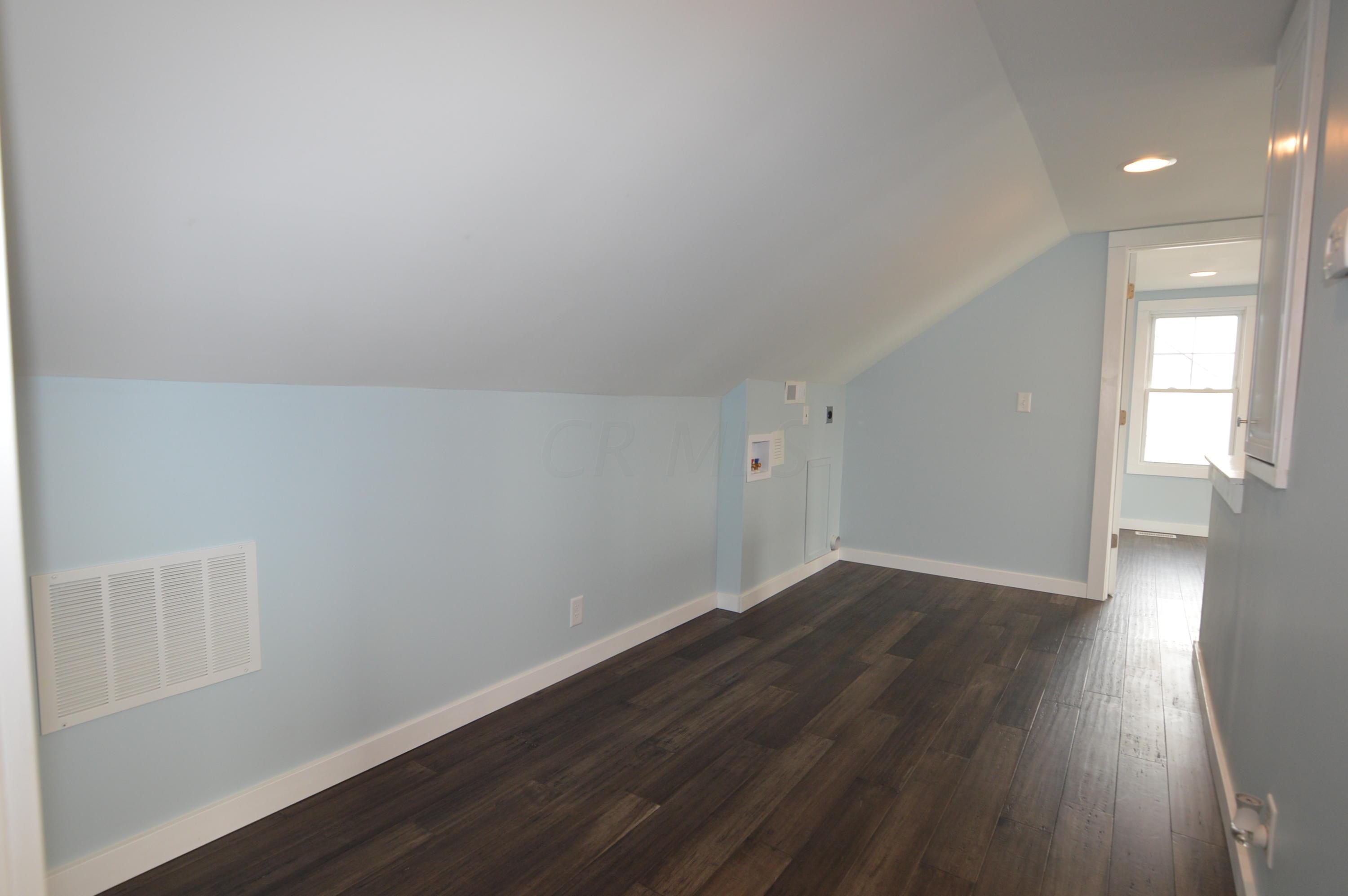 549 Acton Road Columbus, OH 43214 - Photo 22 of 31 Gallery Image 22