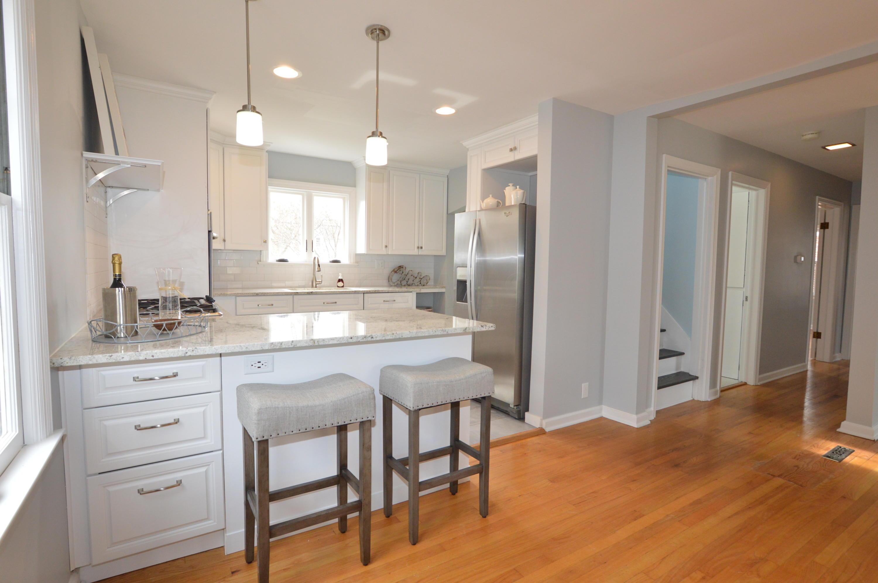 549 Acton Road Columbus, OH 43214 - Photo 4 of 31 Gallery Image 4