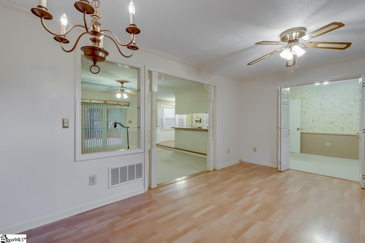 130 Colvin Road Greenville, SC 29615 - Photo 3 of 36 Gallery Image 3