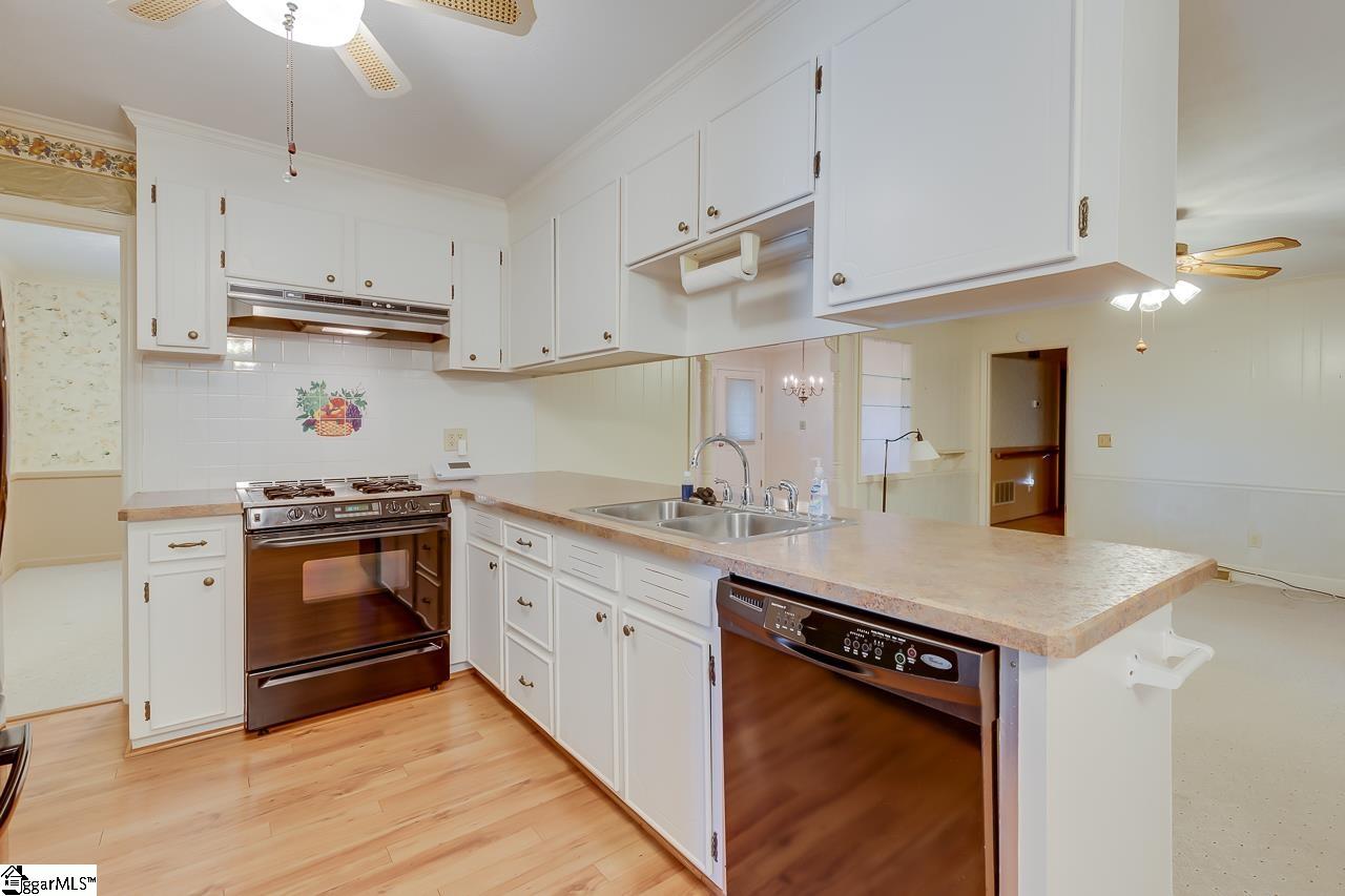 130 Colvin Road Greenville, SC 29615 - Photo 26 of 36 Gallery Image 26