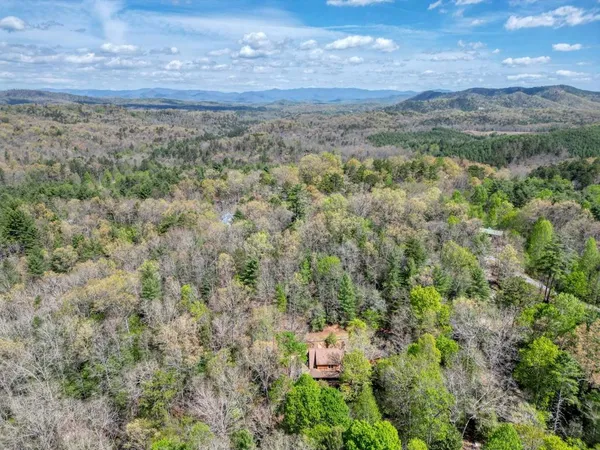 $465,000 | 442 Country Springs Lane, Murphy, NC 28906