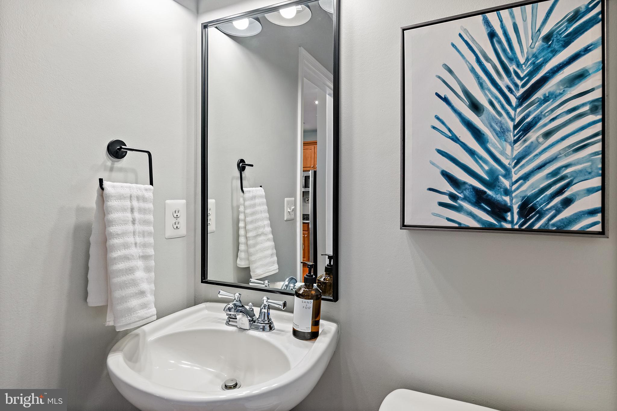 2306 Noblewood Road Edgewater, MD 21037 - Photo 18 of 53 Half Bath - Main