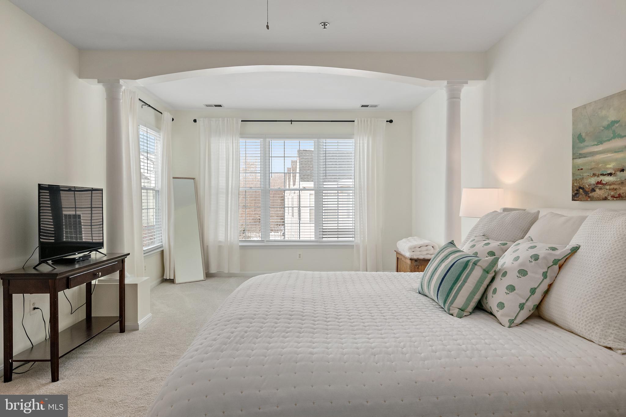 2306 Noblewood Road Edgewater, MD 21037 - Photo 25 of 53 Large Primary Suite