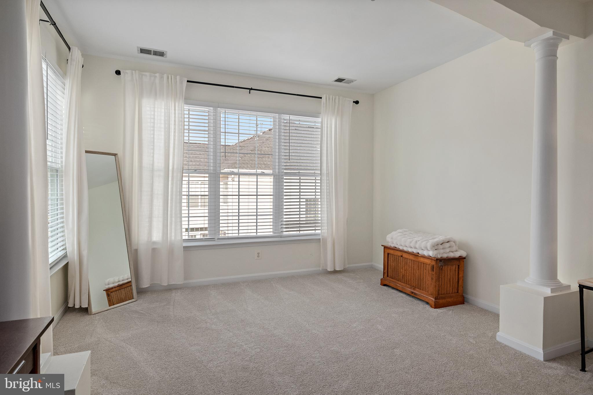 2306 Noblewood Road Edgewater, MD 21037 - Photo 27 of 53 Primary Sitting Area