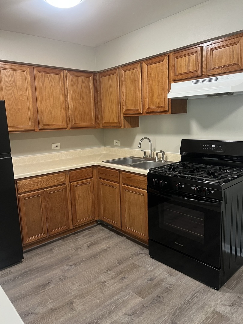 8817 South Roberts Road, Unit 6 Hickory Hills, IL 60457 - Photo 5 of 7