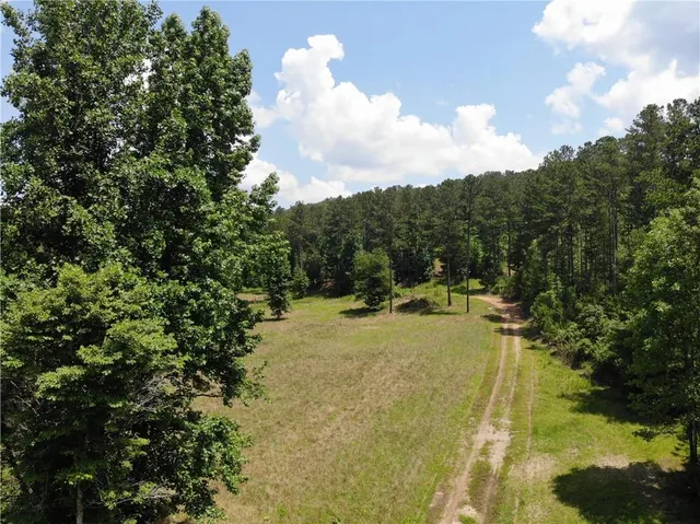 $7,500,000 | 1600 White Road, White, GA 30184