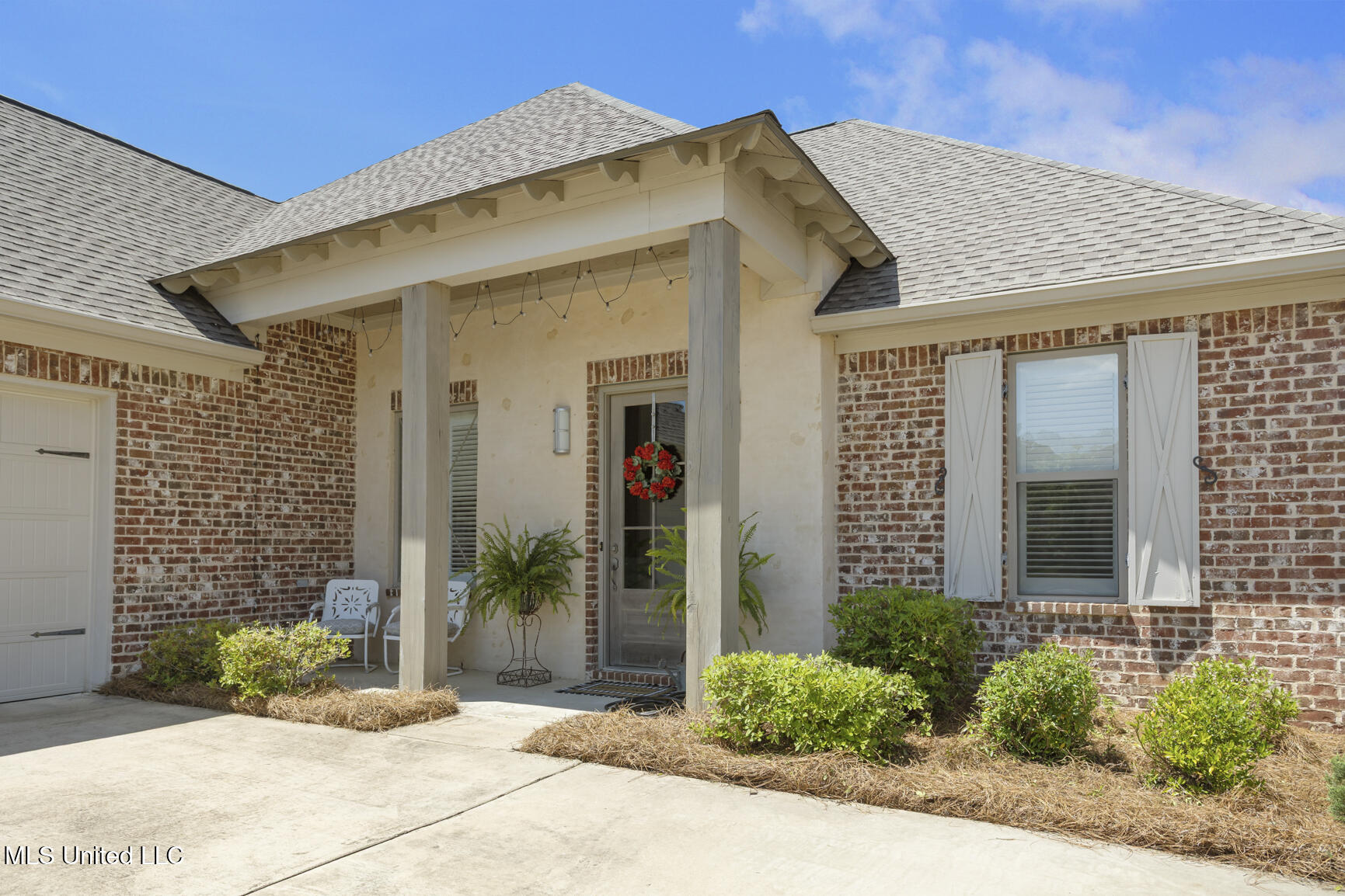 708 Prosperity Crossing Flowood, MS 39232 - Photo 2 of 37 708 Prosperity Crossing-2