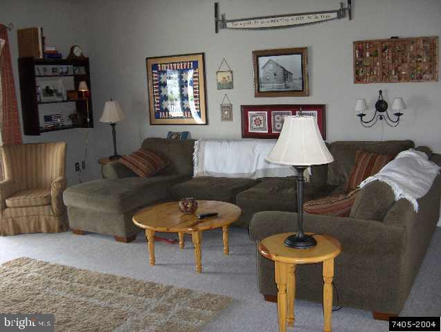 920 Canal Road Manchester, PA 17345 - Photo 4 of 8 Gallery Image 4