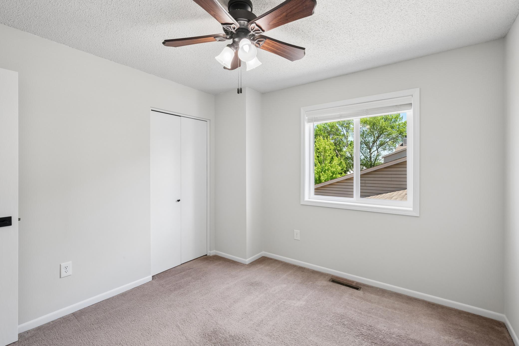 15834 Griffon Path Apple Valley, MN 55124 - Photo 23 of 33