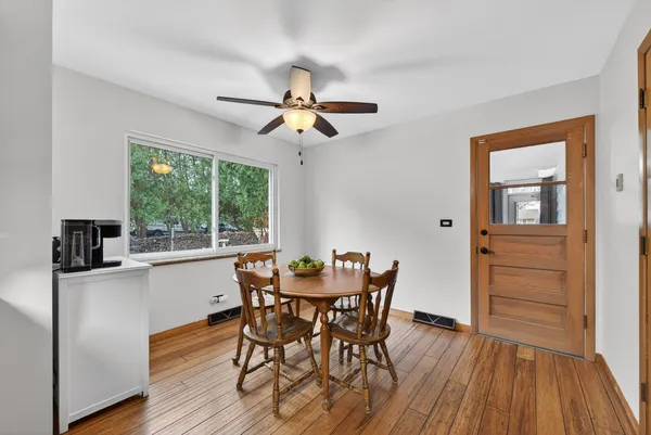 $685,000 | 28-w075 Aurora Avenue, Naperville, IL 60540