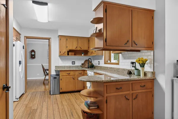 $685,000 | 28-w075 Aurora Avenue, Naperville, IL 60540