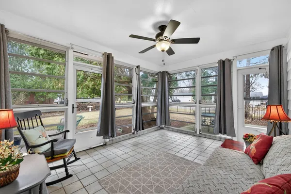 $685,000 | 28-w075 Aurora Avenue, Naperville, IL 60540