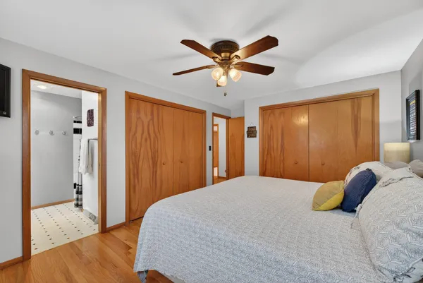 $685,000 | 28-w075 Aurora Avenue, Naperville, IL 60540