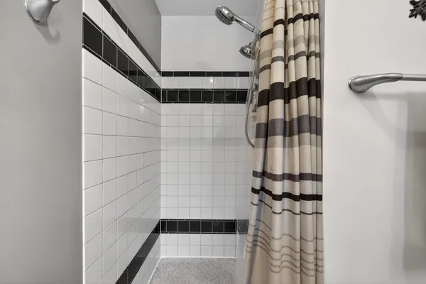 $685,000 | 28-w075 Aurora Avenue, Naperville, IL 60540