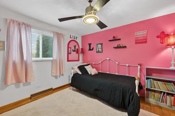 $685,000 | 28-w075 Aurora Avenue, Naperville, IL 60540