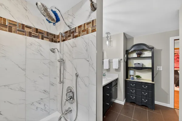 $685,000 | 28-w075 Aurora Avenue, Naperville, IL 60540