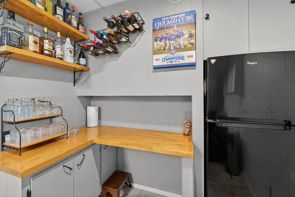 $685,000 | 28-w075 Aurora Avenue, Naperville, IL 60540