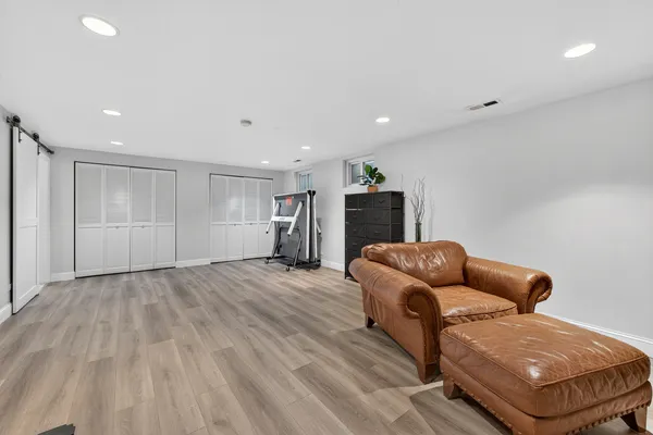 $685,000 | 28-w075 Aurora Avenue, Naperville, IL 60540