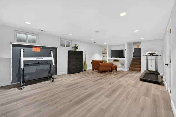 $685,000 | 28-w075 Aurora Avenue, Naperville, IL 60540