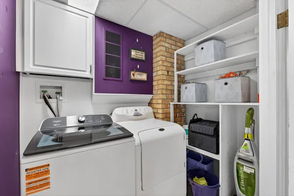 $685,000 | 28-w075 Aurora Avenue, Naperville, IL 60540