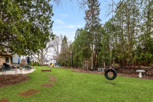 $685,000 | 28-w075 Aurora Avenue, Naperville, IL 60540