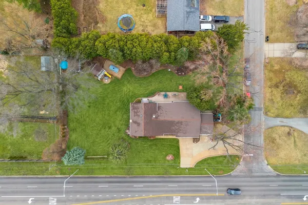 $685,000 | 28-w075 Aurora Avenue, Naperville, IL 60540