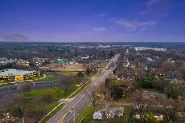 $685,000 | 28-w075 Aurora Avenue, Naperville, IL 60540