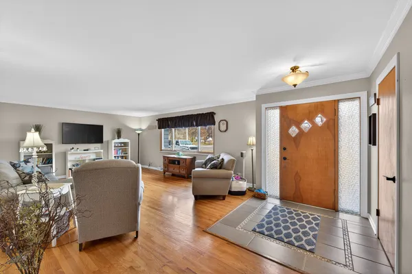 $685,000 | 28-w075 Aurora Avenue, Naperville, IL 60540