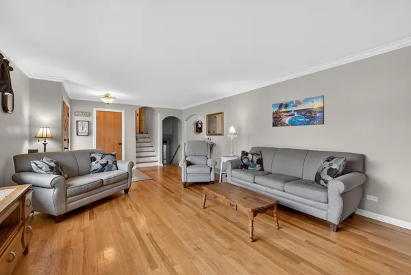 $685,000 | 28-w075 Aurora Avenue, Naperville, IL 60540