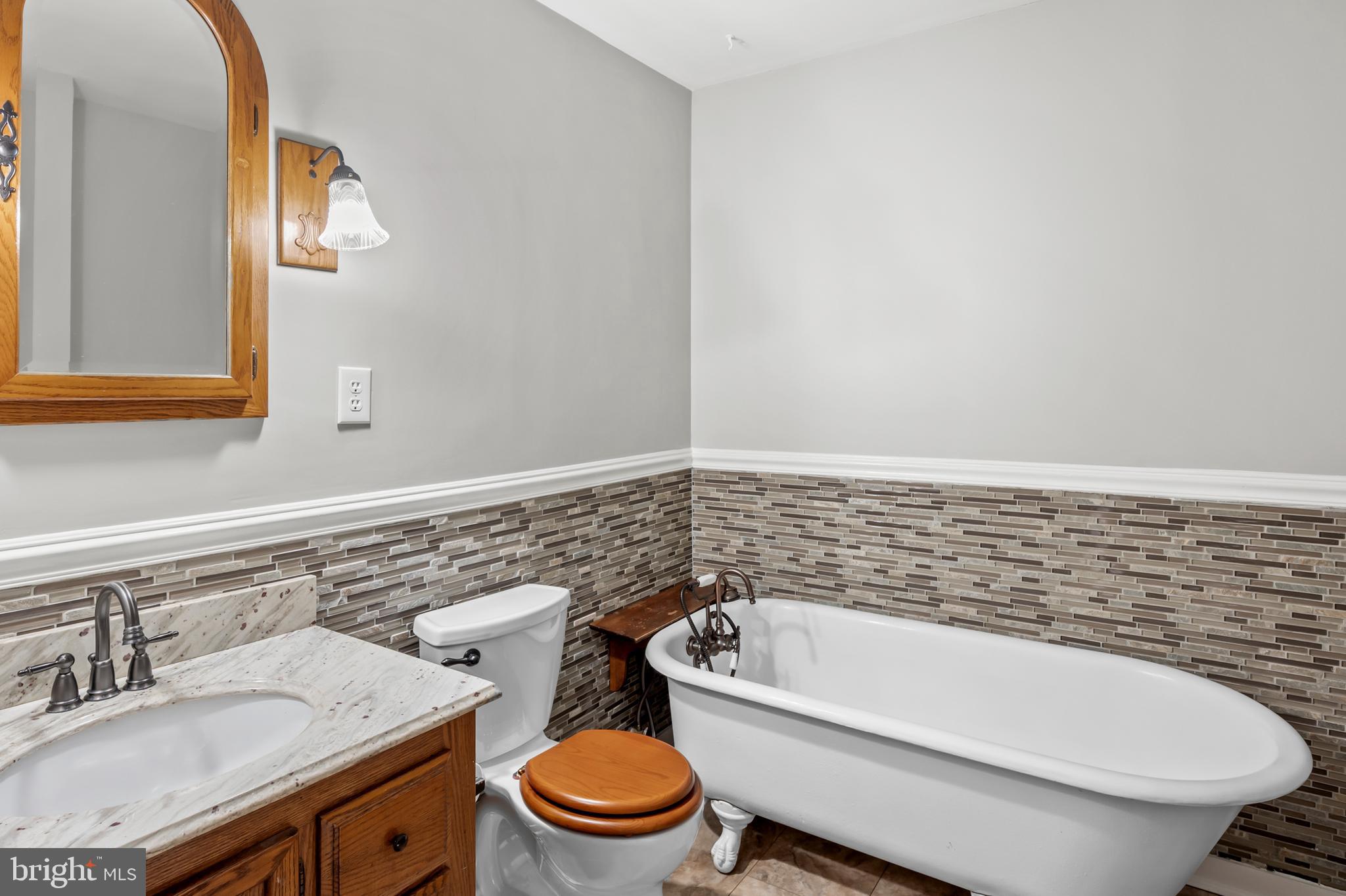 7329 Judi Drive Bryans Road, MD 20616 - Photo 21 of 47 Bathroom 1