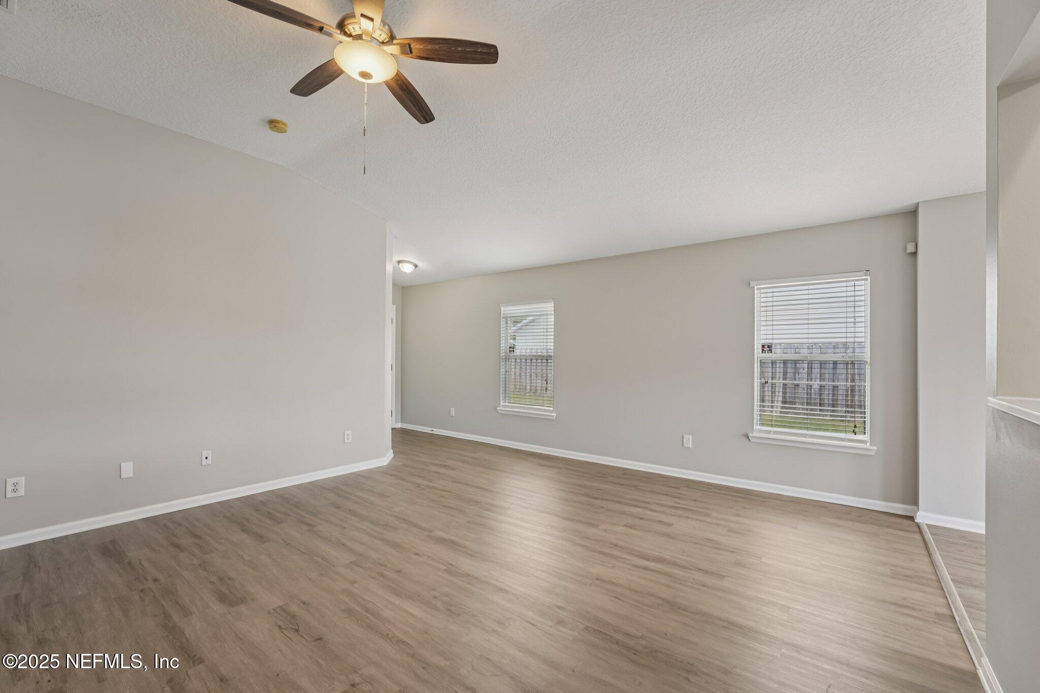 1068 Morning Light Road Jacksonville, FL 32218 - Photo 13 of 34 Living Room